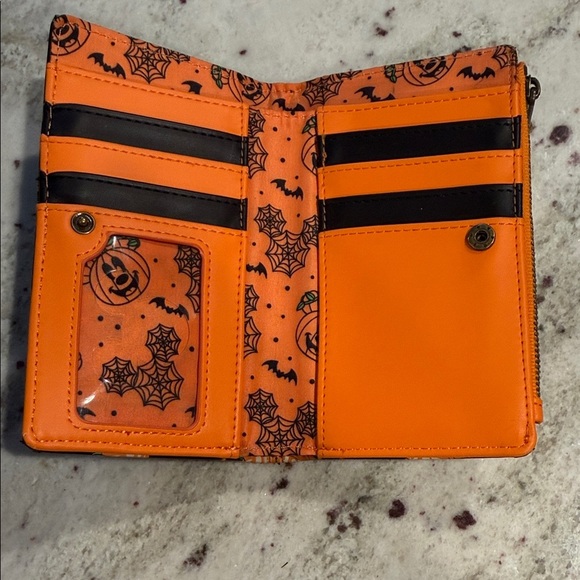 Disney Loungefly Mick- O Lantern Glow in the Dark Halloween Wallet - Picture 5 of 10